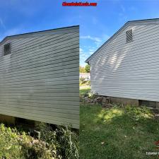 Low Pressure Vinyl Siding Cleaning and House Washing Near Saint Charles Missouri.